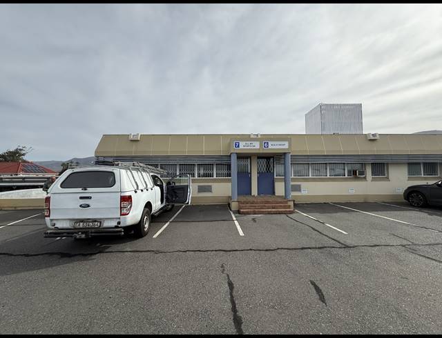 87M² OFFICE TO LET IN WYNBERG